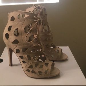 Aldo Nude hills
